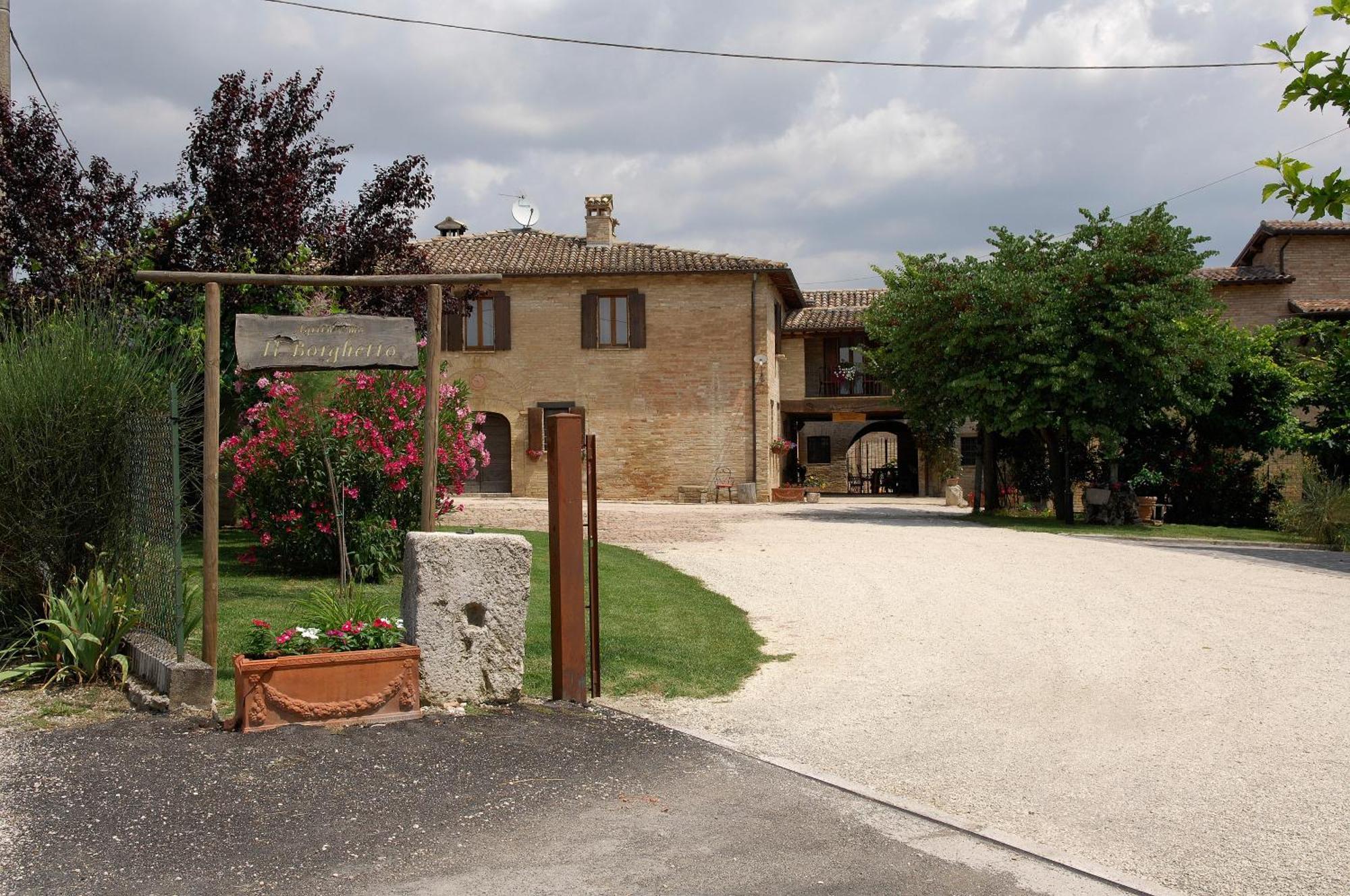 Agriturismo Il Borghetto Montefalco Luaran gambar